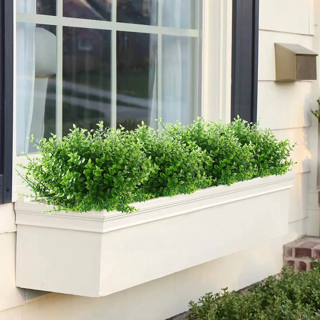 Artificial Green Plant Decorative Potted Fake Plant for Garden Decoration Table Setting Leaf And Branch Details