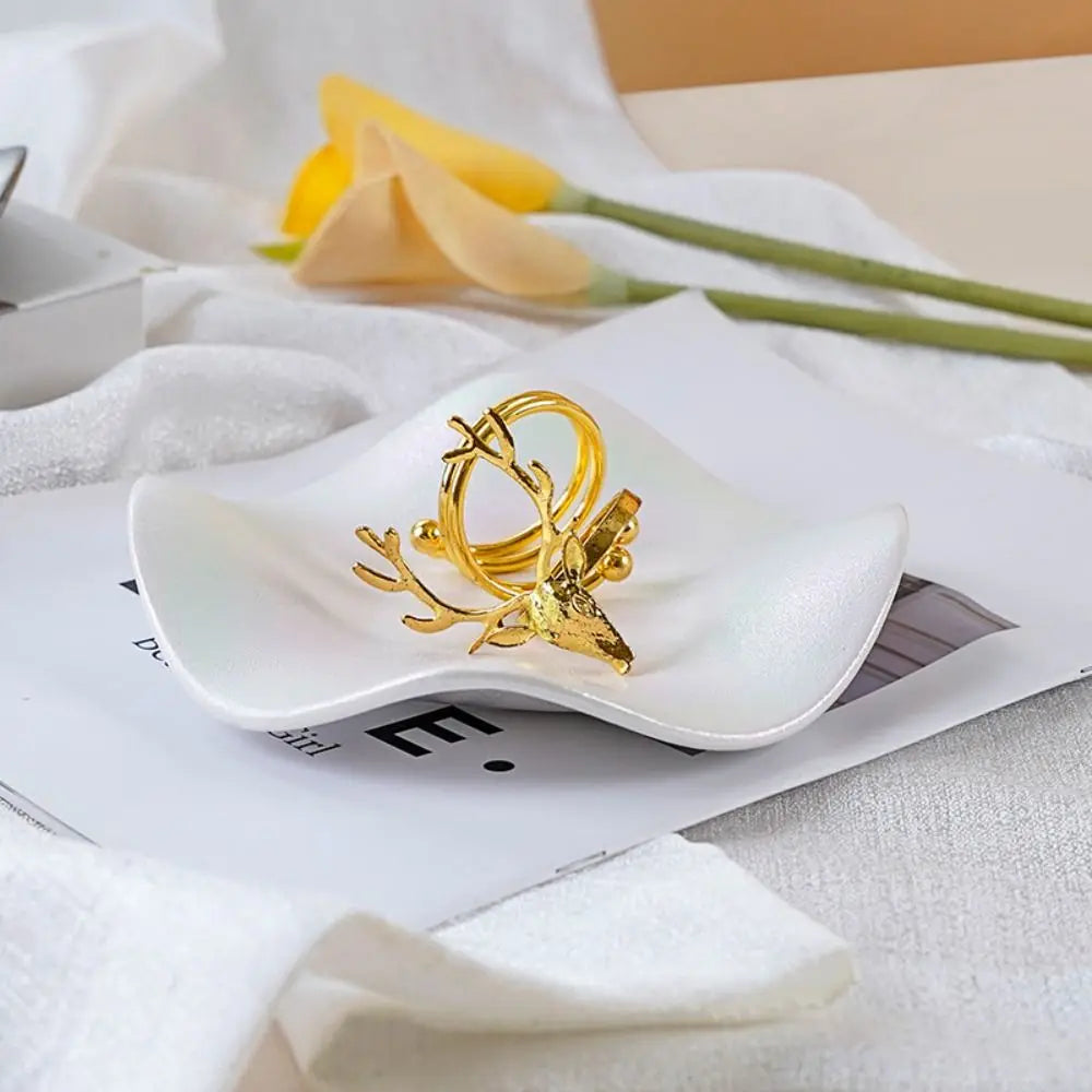 Ceramic Jewelry Display Tray Irregular Flower Shaped Storage Plate Crafts Ins Style Decorative Plate for Dessert Cake Snack