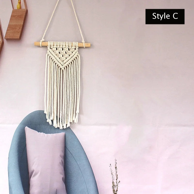 Hand-woven Boho Wall Decor Wall Hanging Tapestry with Woven Pocket Living Room Bedroom Bohemian Craft Decoration Handmade Gifts