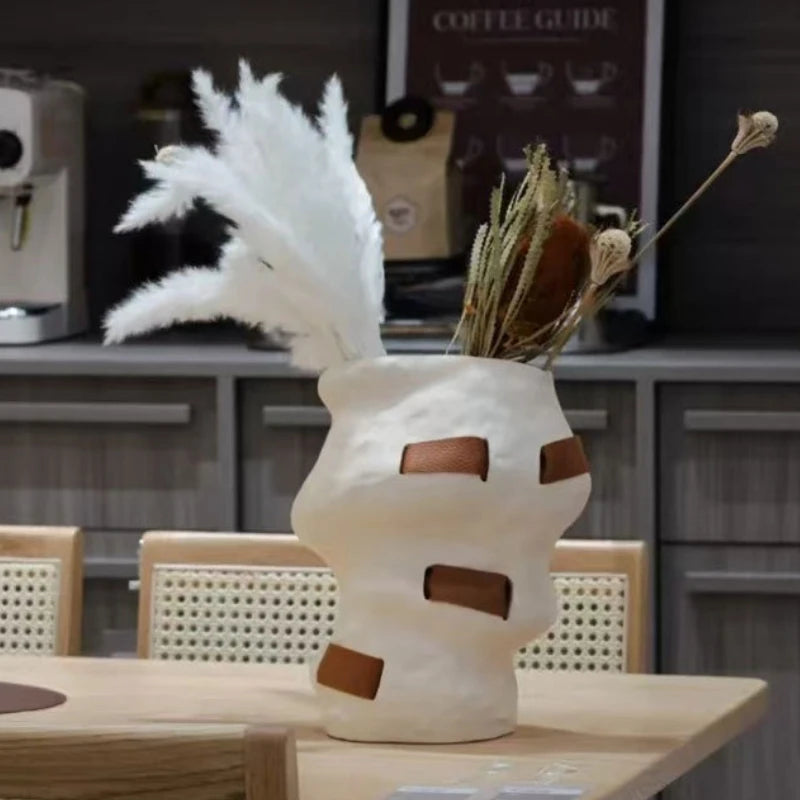 Modern Vase Decorative Flower Vases Elegant Desk Decorating Aesthetic Table Decorations Home Decoration Interior Accessories