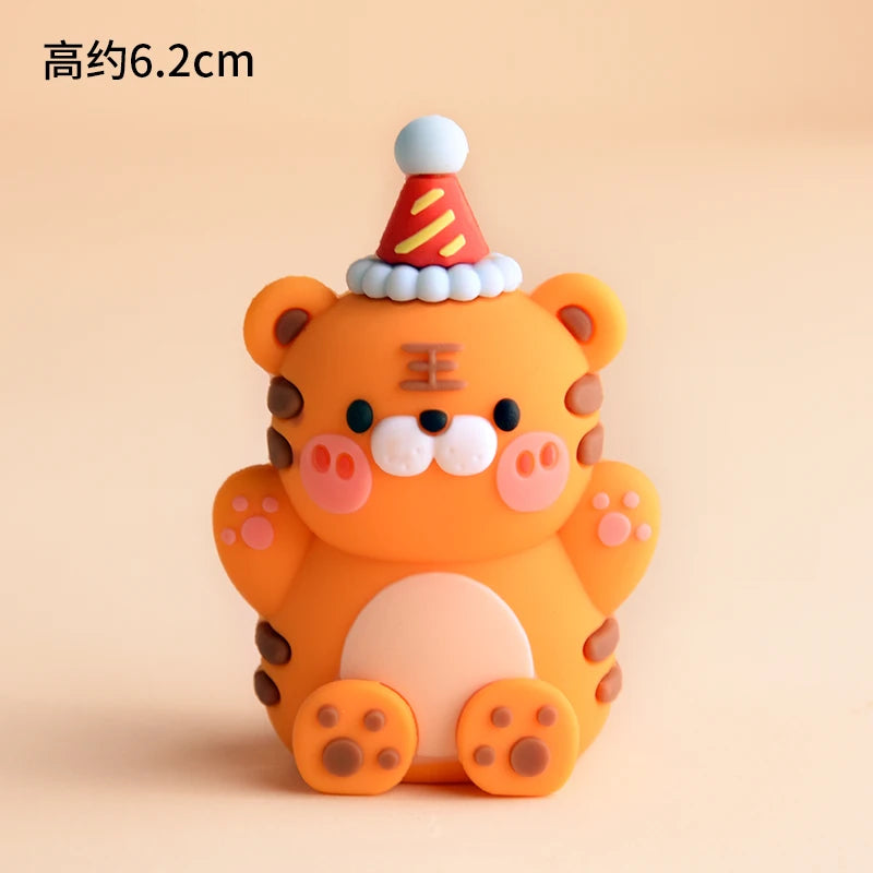 Home Decorative Statues Cake Topper Decorated with Cute Forest Animals Dinosaurs Bears Rabbit Circus Clowns Statues Mini Version