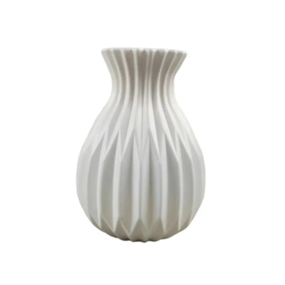 Unique Design Vase Elegant Flower Vase for Home Decoration Wedding Arrangements Fine Workmanship Pot for Living Room Ornament