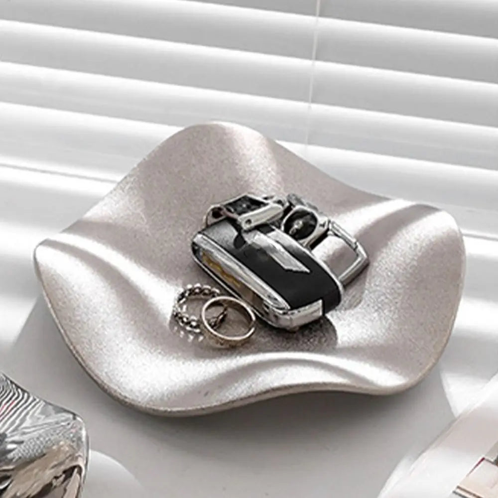 Ceramic Jewelry Display Tray Irregular Flower Shaped Storage Plate Crafts Ins Style Decorative Plate for Dessert Cake Snack