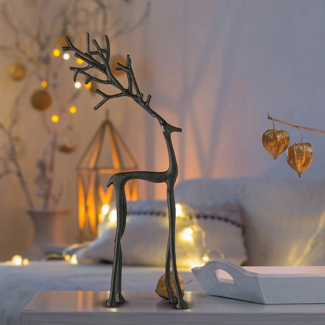 Metal Deer Desktop Decor Deer Statue Christmas Decoration Modern Christmas Figurine Elegant Indoor Desktop Art Decorative Items